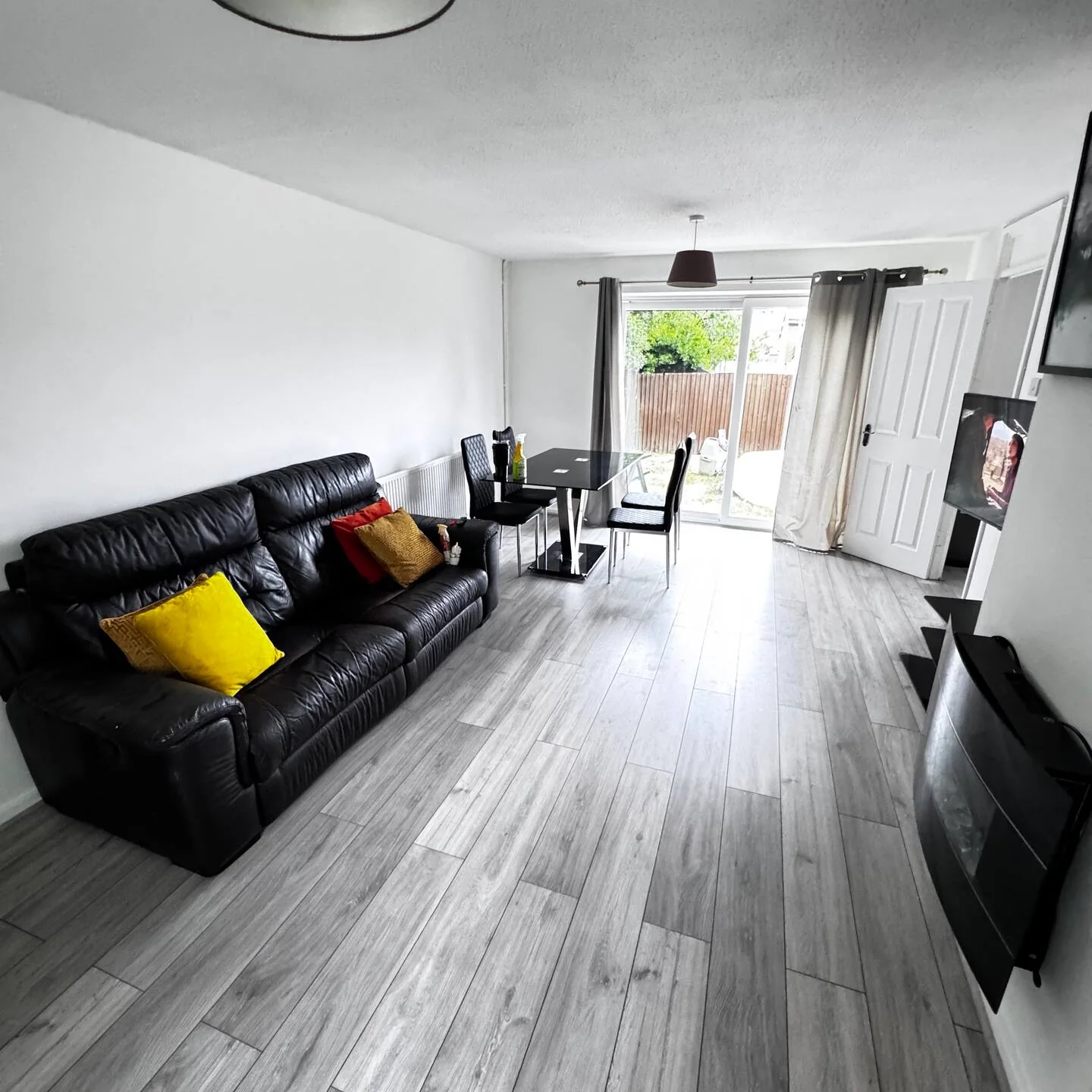 Lincoln Close House photo 2